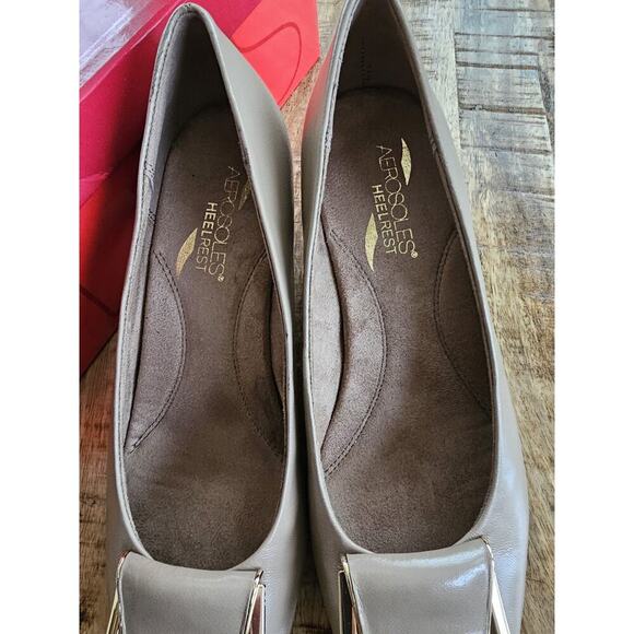 Aerosoles Good Times Women's Taupe Leather Classic Heels Shoes 7 EUC - Picture 6 of 13